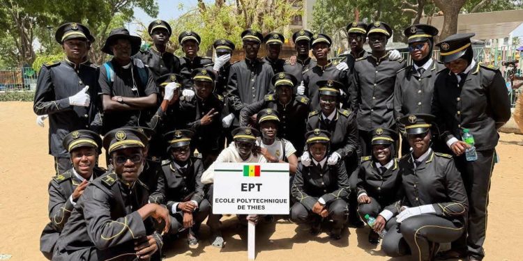 04 avril 2026 à Thiès : L’EPT décroche la meilleure parade du défilé civil