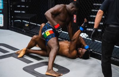 SPORT : Blindé champion du monde des poids lourds de l'EFC !