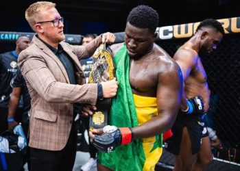 SPORT : Blindé champion du monde des poids lourds de l&rsquo;EFC !