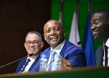 Rabat : Réunion entre Dr Patrice Motsepe et le président de la FRMF Fouzi Lekjaa