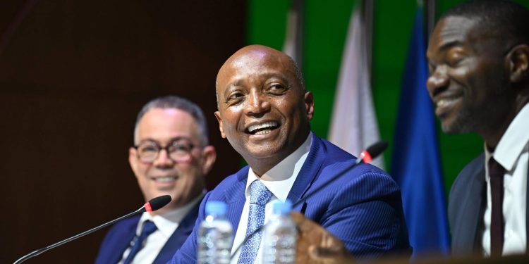 Rabat : Réunion entre Dr Patrice Motsepe et le président de la FRMF Fouzi Lekjaa