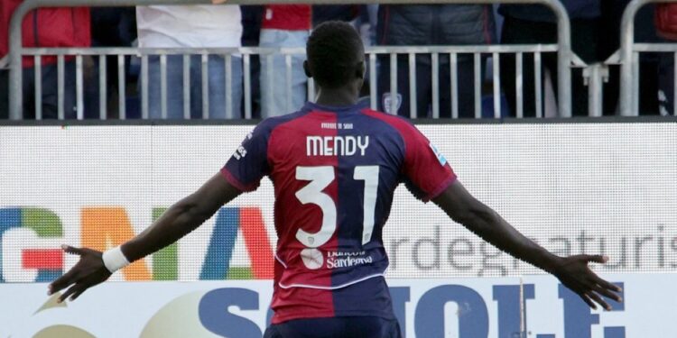Paul Mendy entre dans l’histoire de la Serie A avec Cagliari