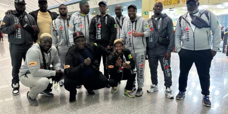 Les géants de la lutte sénégalaise débarquent à Paris