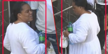 L&rsquo;arrivée de la femme de Sa Thiès souriante, avec une bouteille à la main… (Vidéo)