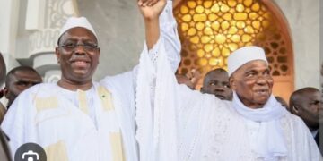 Célébrer Wade et houspiller Macky, ces ratés de pastef, (Par Dr Samba Faye)