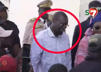 Mbour : L&rsquo;arrivée mouvementée du PM Ousmane Sonko au Stade Caroline Faye (Vidéo)