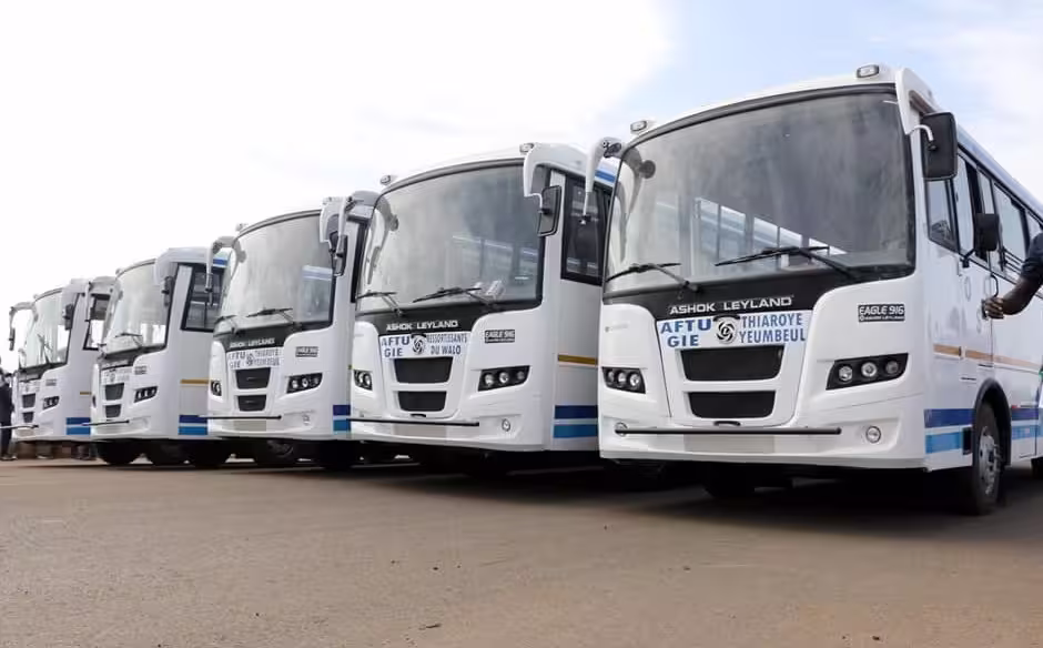 Grève dans les transports : 50 bus de l’AFTU vandalisés