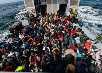 Large de Saint-Louis : La Marine nationale secourt 409 migrants