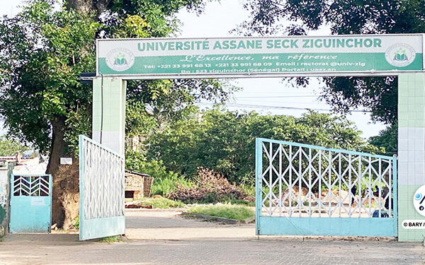Université Assane Seck : le SAES hausse le ton