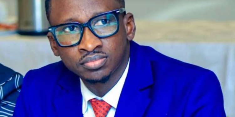 Du régime juridique de la suspension et de la perte du mandat parlementaire en cas d’incompatibilité avec les fonctions gouvernementales ou les fonctions publiques non électives, (Par Par El Hadji Mamadou NIANG)