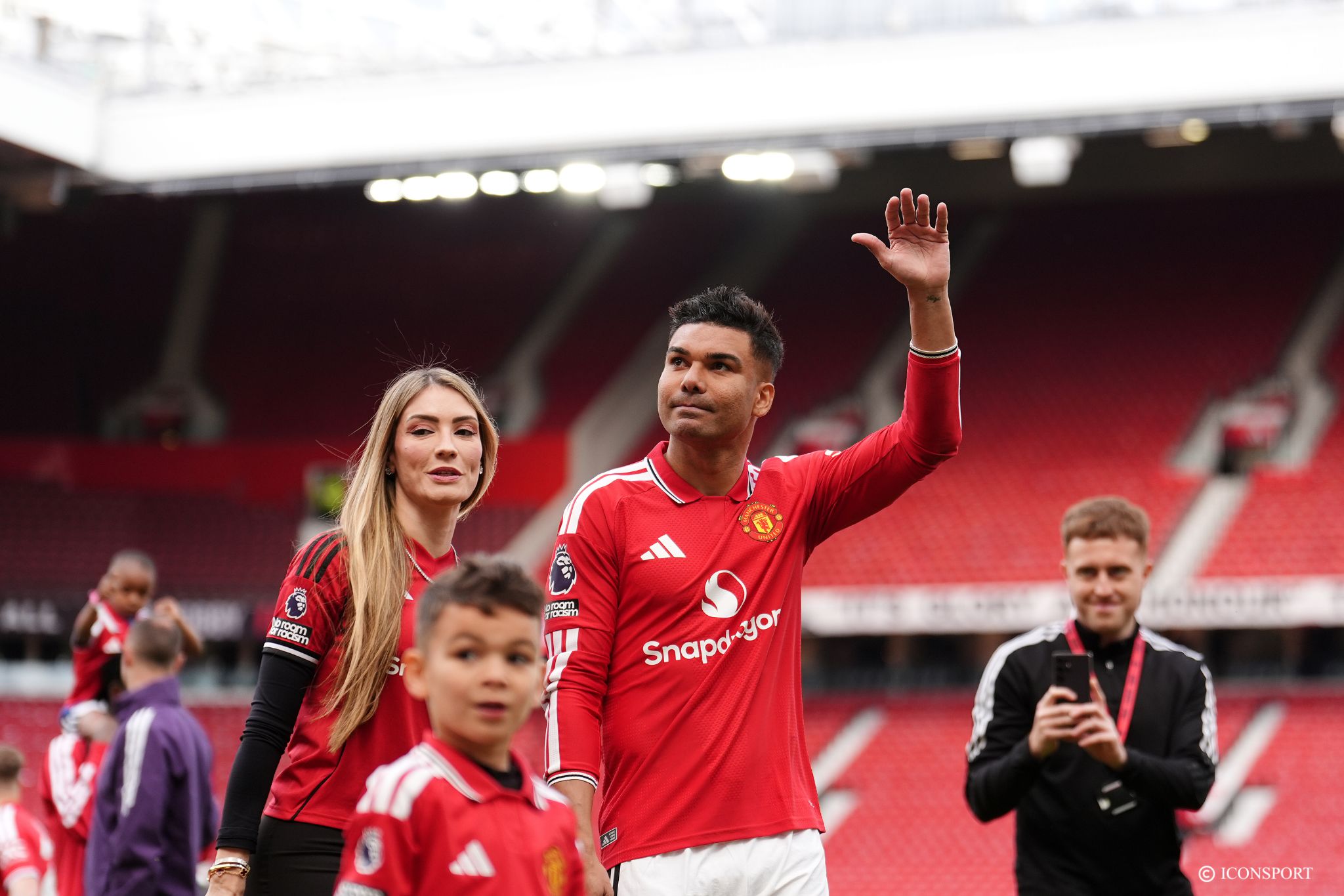 Casemiro fait ses adieux à Manchester United * Clap de fin entre Casemiro et Manchester United