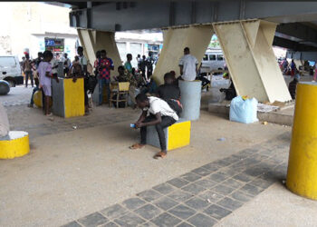 Installations anarchiques sous les autoponts : Le Gouverneur de Dakar annonce de fortes mesures