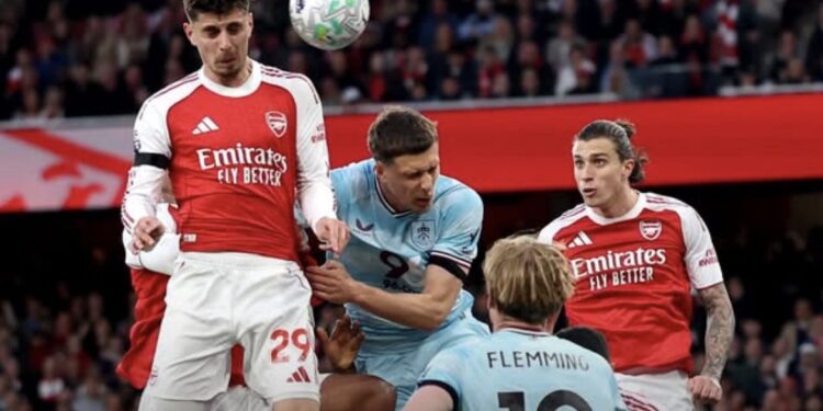Premier League : Arsenal bat Burley (1-0) et se dirige vers le titre !