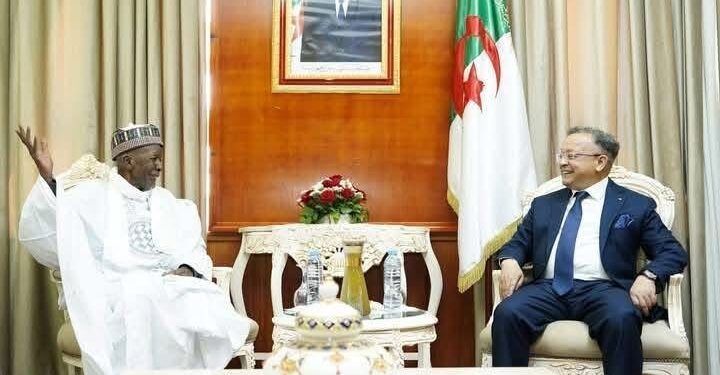 Algérie : Le Khalife Cheikh Mahi Niass reçu par le ministre de l&rsquo;Enseignement Supérieur
