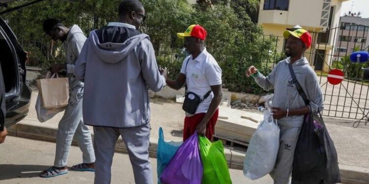 « Les 15 supporters sénégalais libérés sont attendus à Dakar à 00h55 », (FSF)