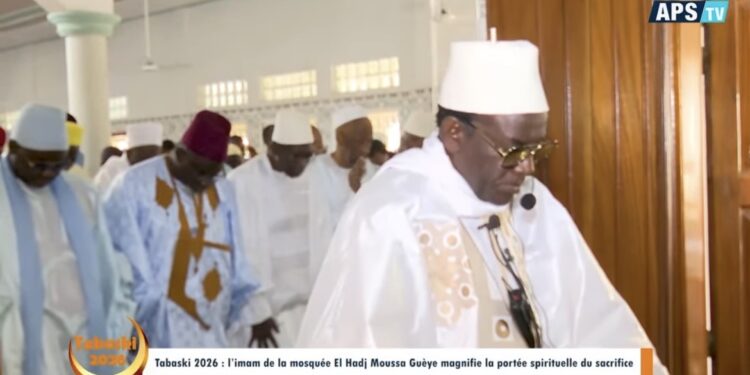 Tabaski : Des fidèles effectuent la prière à la mosquée Imam El Hadj Moussa Gueye de Fenêtre Mermoz, ce mercredi