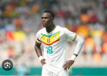 Le défenseur Moussa Niakhaté dans le onze type de la saison 2025-2026 de L’Equipe