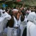 Hajj : les pèlerins entament le rituel de la lapidation