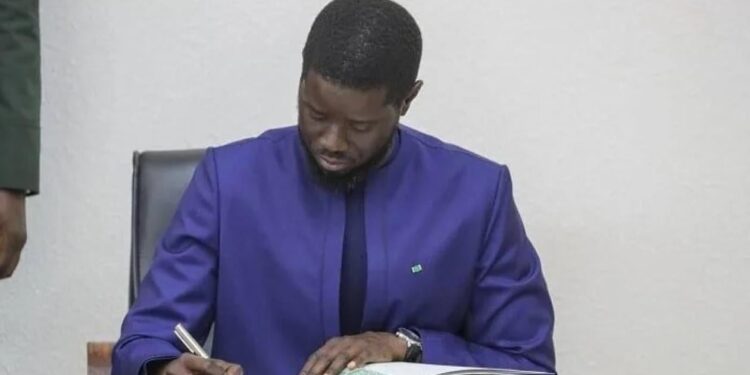 7 jours sans gouvernement : Alioune Tine pointe des « choix cornéliens » auxquels Diomaye face face