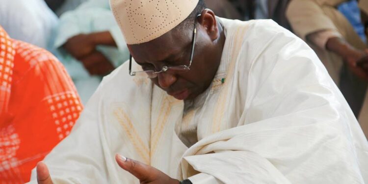Décès de Serigne Cheikh Saliou Mbacké : le geste touchant de Macky Sall