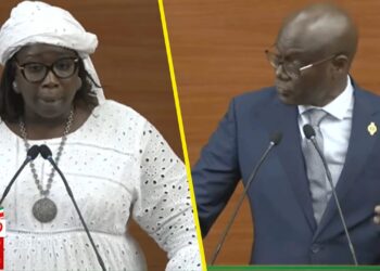 La réplique hilarante de la soeur de gris bordeaux, Awa Dione à TAS « Maygnou Diam…Hossé Hossé… » (Vidéo)