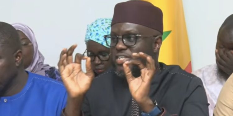 Vidéo | Révision constitutionnelle : El Malick Ndiaye sert une réplique salée à Abdou Mbow et Babacar Ba