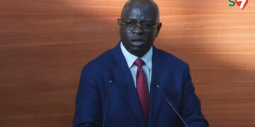 Cheikh Diba rassure les députés « La position de l&rsquo;état du Sénégal n&rsquo;a pas varié sur la dette » (Vidéo)