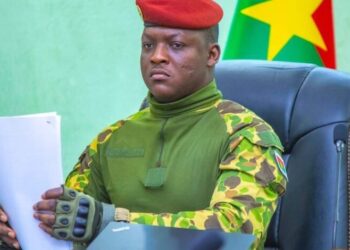 Burkina Faso : le gouvernement impose l’usage du terme "camarade"