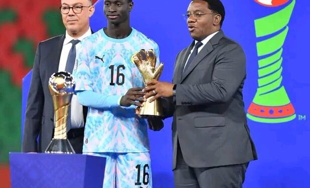 Assane Sarr, le héros des Lionceaux qui séduit déjà Edouard Mendy