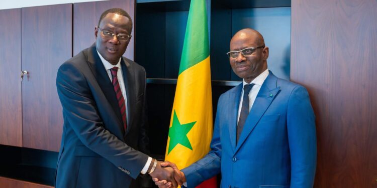 Secrétariat général du Gouvernement : Boubacar CAMARA passe le témoin à Pape Assane TOURÉ