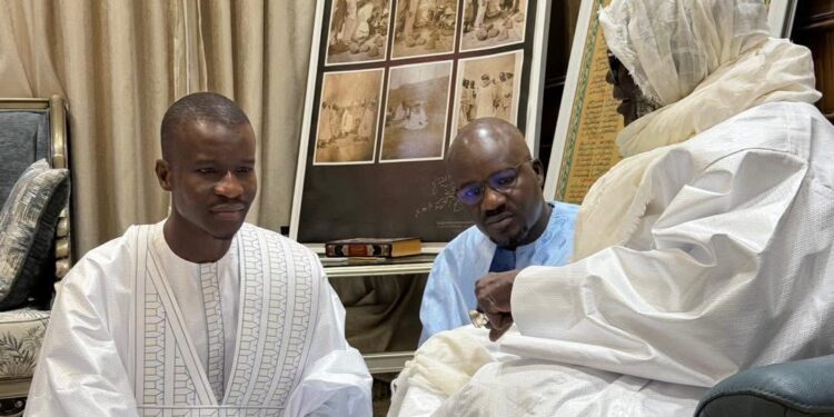 Touba : Mouhamadou Bamba Cissé reçu par le Khalife Général des Mouride