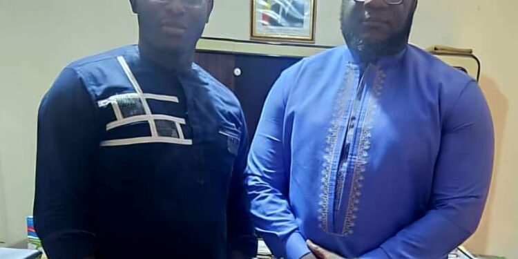 URGENT : Le journaliste Bachir FOFANA saisit l’OFNAC d’une plainte dans l’affaire ASER