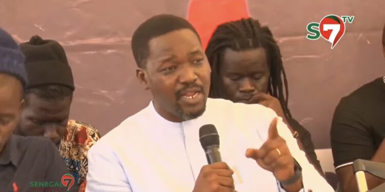 Révision Constitutionnelle : Alioune Sané et Y’EN A MARRE interpelle le Président de la République