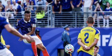 Mondial 2026 : Les Bleus s’imposent face à la Suède (3-0) et filent en 8es de finale