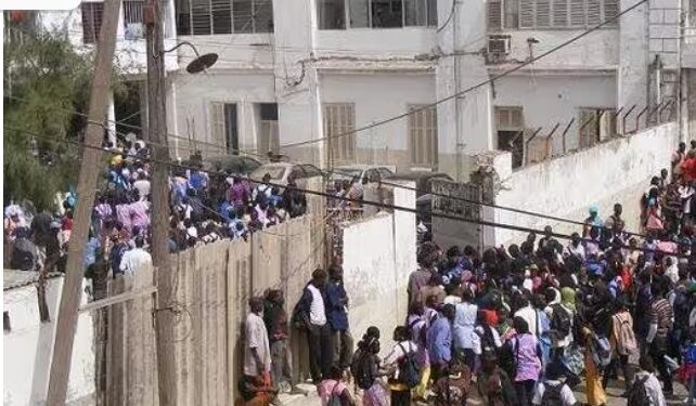 Lycée de Richard Toll : le proviseur évite la prison aux 10 élèves, « voleurs » d’épreuves et de téléphones saisis