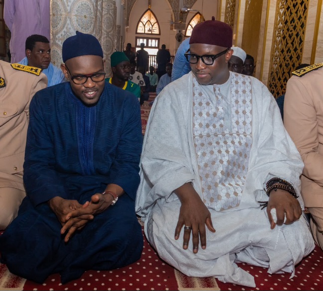 Tivaouane : le Ministre de l’Intérieur, Makhtar Cissé, reçu par le Khalife Général des Tidianes