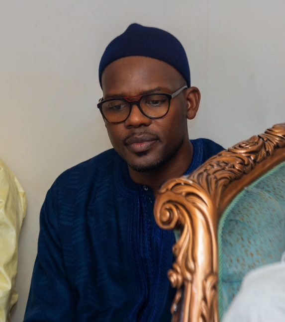 Tivaouane : le Ministre de l’Intérieur, Makhtar Cissé, reçu par le Khalife Général des Tidianes