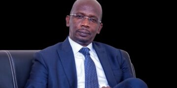 Crise silencieuse dans le parapublic : l’urgence d’une discipline de gouvernance, (Par Lansana Gagny Sakho)