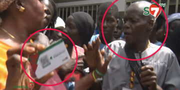 Sonko chez le Khalif, cette militante de Sonko interdite de sortir la carte de Pastef chez par les Baye Fall (Vidéo)