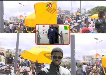 Les premières arrivées des militants à l’aéroport LSS pour accueillir Macky Sall (Vidéo)