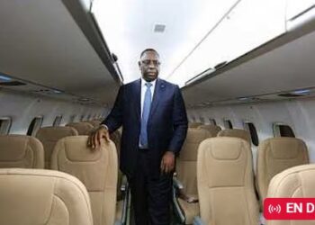 Direct Aéroport – Suivez l’arrivée en fanfare de Macky Sall, (Vidéo)