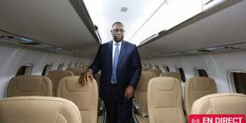 Direct Aéroport – Suivez l’arrivée en fanfare de Macky Sall, (Vidéo)