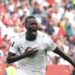 Mercato : Aston Villa prêt à lever la clause de Pape Gueye, Everton et Manchester United à l’affût
