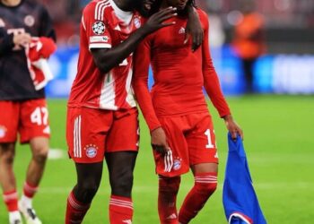Upamecano met fin aux rumeurs : « Olise reste au Bayern ! »