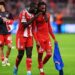 Upamecano met fin aux rumeurs : « Olise reste au Bayern ! »
