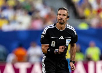 La FIFA confie la finale Espagne–Argentine à l’arbitre slovène Slavko Vinčić