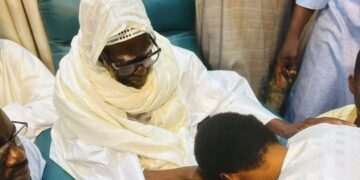 Touba : Moustapha Diop reçu par le Khalife Général des Mourides