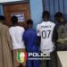 Agression d’un vigile à Grand Yoff : Les cinq jeunes déférés, l’arsenal retrouvé sur eux !