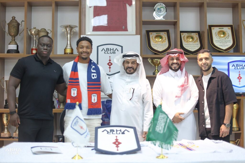 Mercato : Abdou Diallo signe officiellement à Abha FC Mercato : Abdou Diallo signe officiellement à Abha FC
