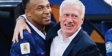 FOOT : Kylian Mbappé rend hommage à Didier Deschamps avent son dernier match avec les Bleus